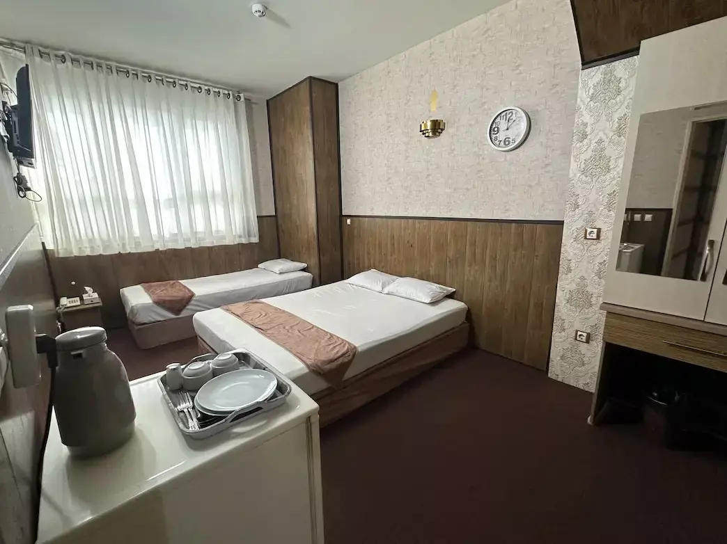 Alibaba https://cdn.alibaba.ir/ostorage/hotel-accommodation-images/6994580846ae9d8e6fb49ec6_سه استاندارد (1).webp
